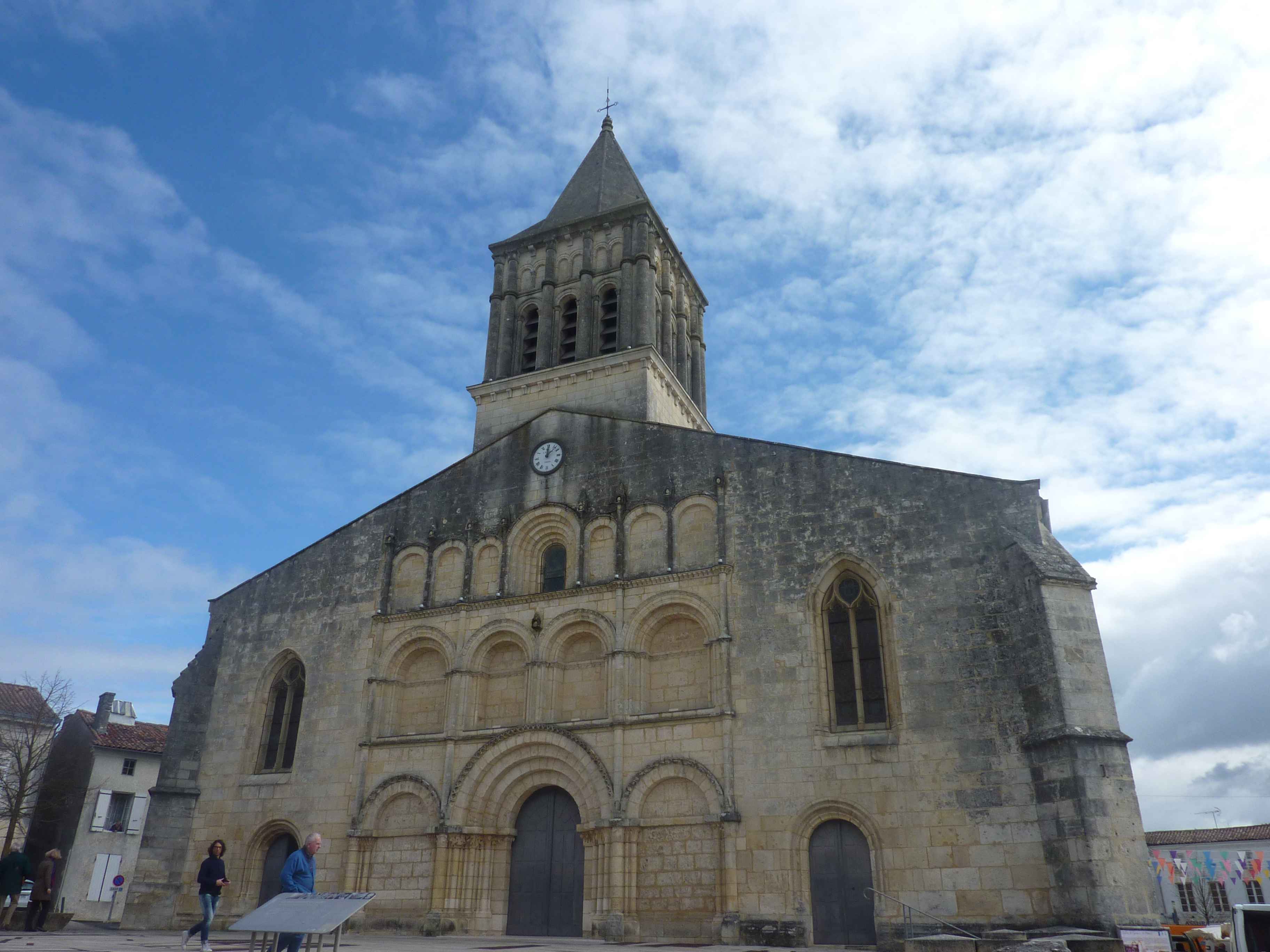 Photos de Eglise Saint Gervais A Jonzac
