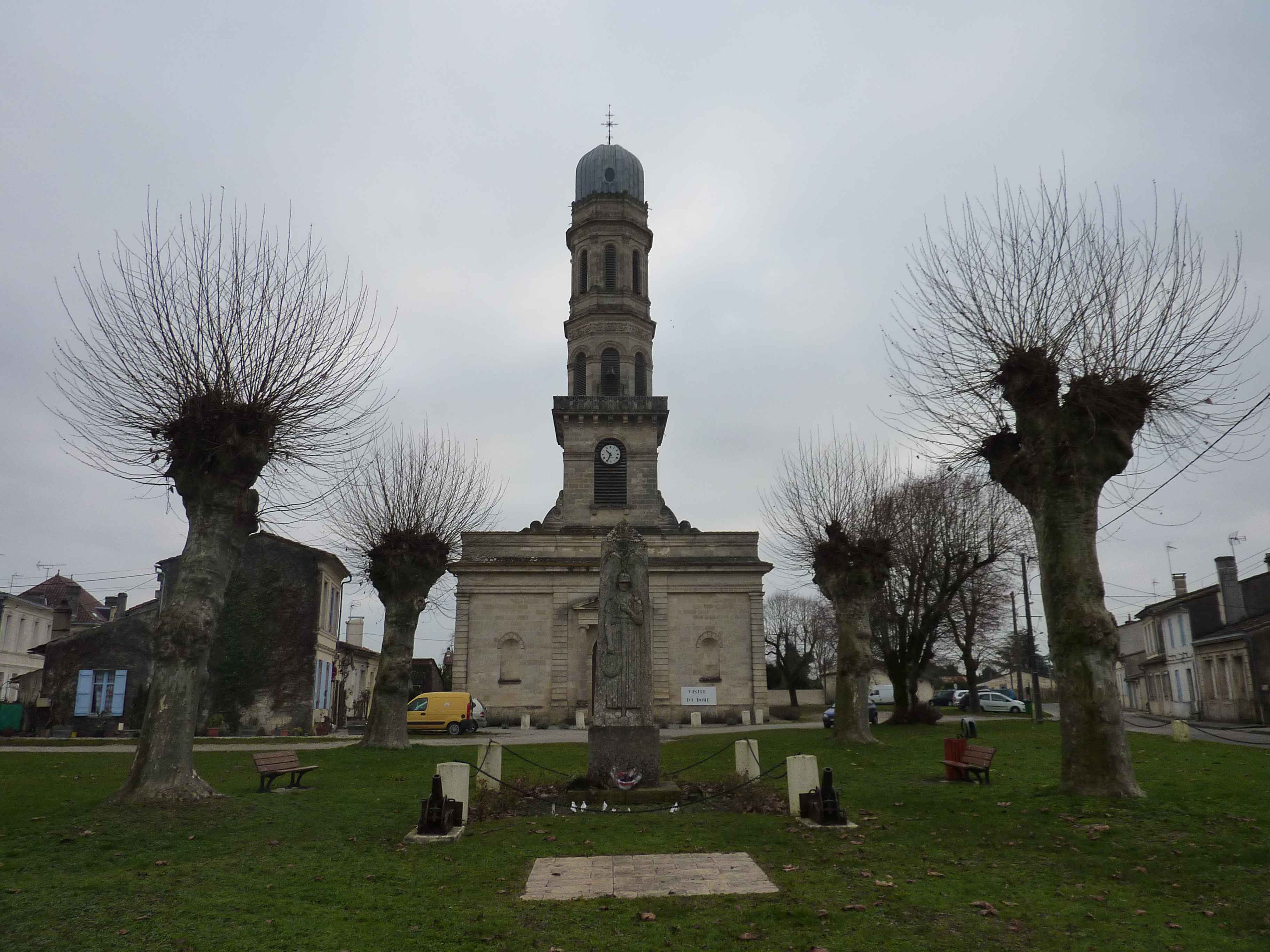 Photos de Vue Ensemble Eglise Sainte Severine De Lamarque En Gironde