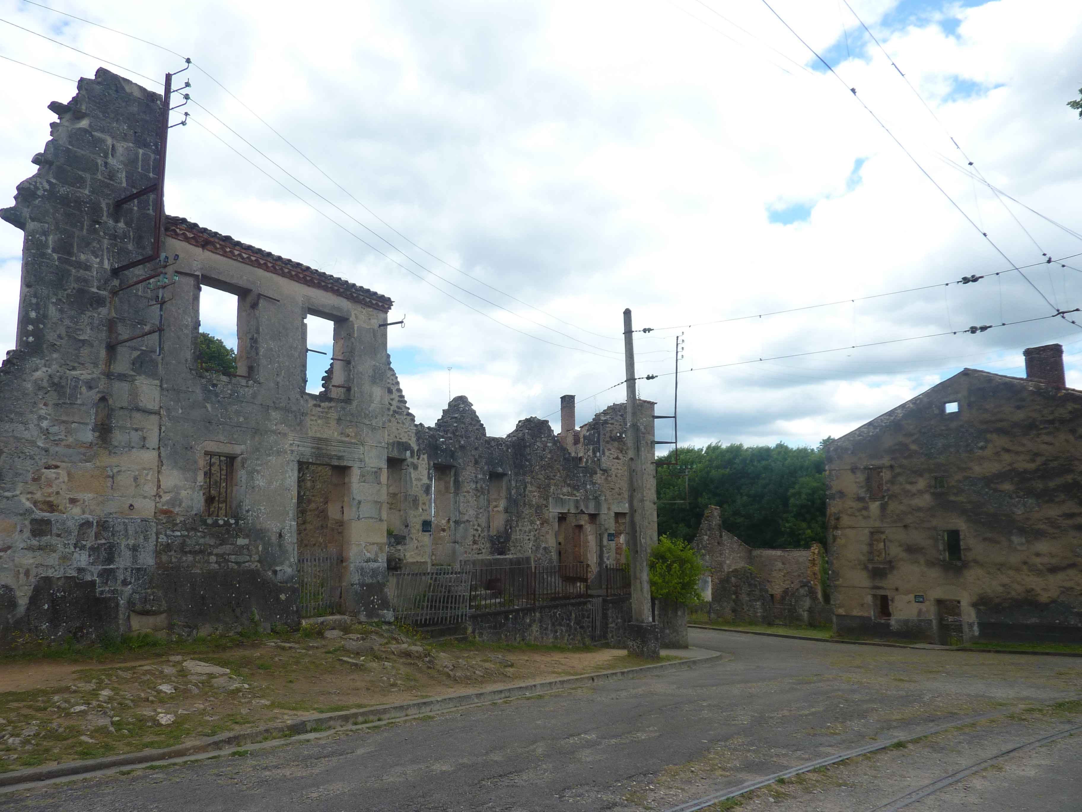 Photos de Tout Un Village En Ruine En Haute Vienne