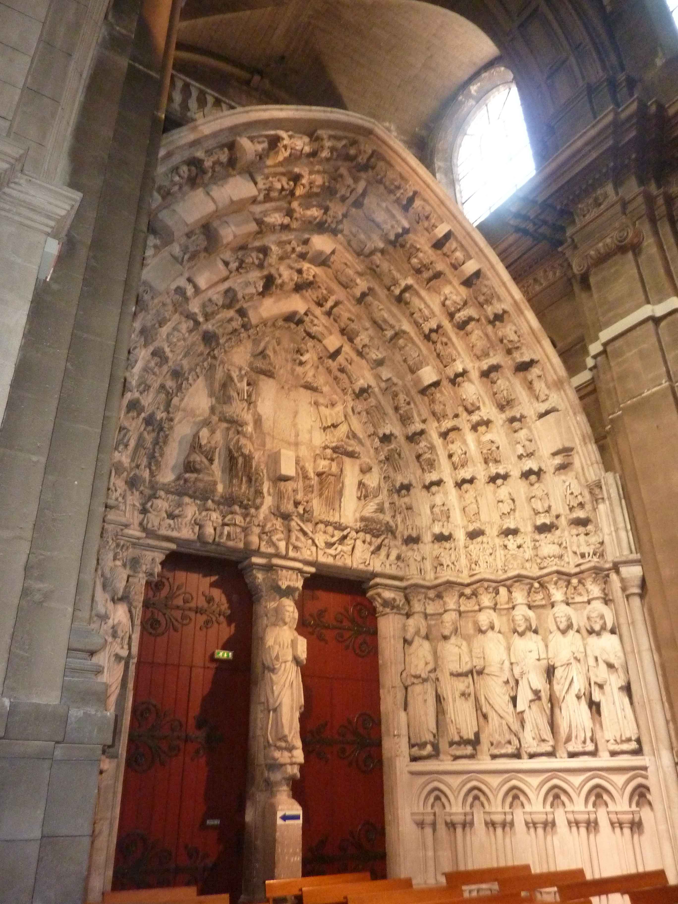 Photos de Les Apotres Dans La Cathedrale De Dax